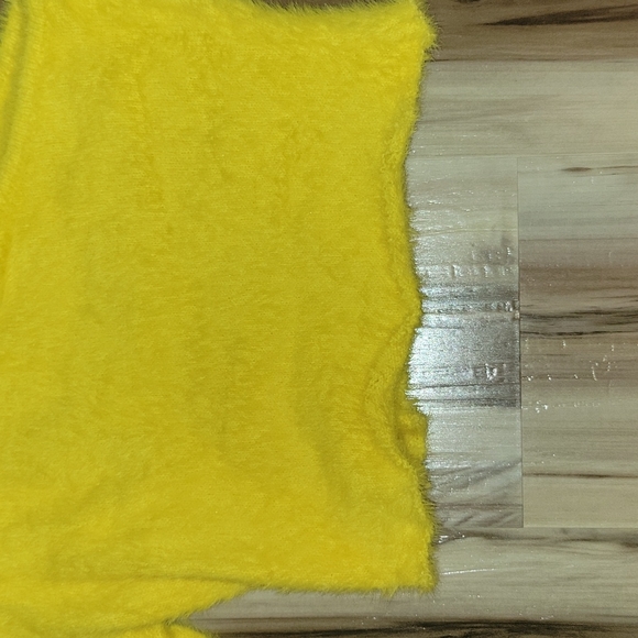 Fashion Nova Fuzzy Yellow Crop Top - Picture 3 of 5